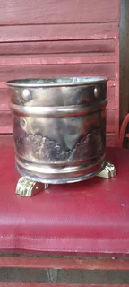 Brass planter