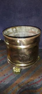 Brass planter