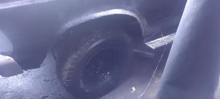 Ford F100 1977 stripping for spares.