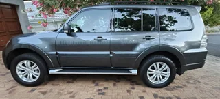 2019 Mitsubishi Pajero 3.2 DiD GLX Exceed LWB AT, Gray Sparkling  with 142000km R599900