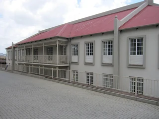 Mount Royal Business Park has industrial warehouse and commercial office space to let