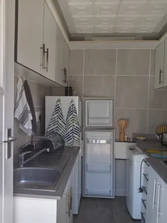 Secure Beacon Bay Fully Furnished Bachelor Flat for Rent including Wif