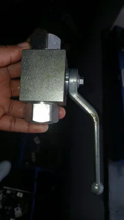 High pressure ball valve