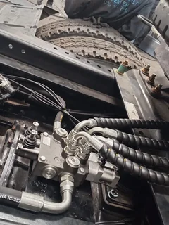 Single acting double liver valve