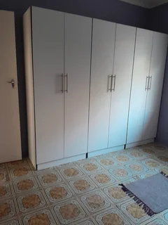 2 bed unit avail for immediate occupation