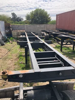Tri-Axle Skeletal Trailers forHire