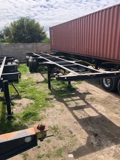 Tri-Axle Skeletal Trailers forHire