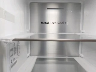 Hisense 631l fridge freezer metallic