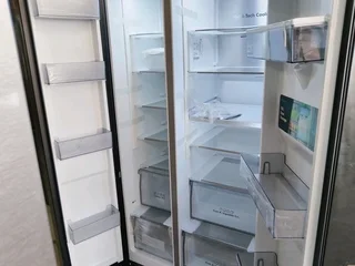 Hisense 631l fridge freezer metallic