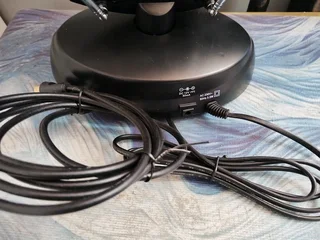 Ellies rotating indoor antenna with amplifier