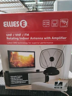 Ellies rotating indoor antenna with amplifier
