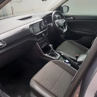 2022 VW T CROSS 1.5 TSI RLINE DSG 0.8.2.9.6.8.0.4.6.0