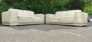 Stunning Full Leather Lounge Suite 2 Large 2 Seater Couches Cream Beige colour 200cm each length
