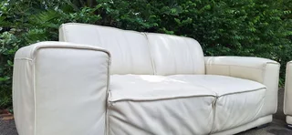 Stunning Full Leather Lounge Suite 2 Large 2 Seater Couches Cream Beige colour 200cm each length
