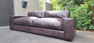 Stylish KLOOFTIQUE Nu York Cubist Style LARGE Seater Genuine Leather Couch Brown Colour 223cm