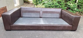 Stylish KLOOFTIQUE Nu York Cubist Style LARGE Seater Genuine Leather Couch Brown Colour 223cm
