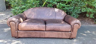 WEYLANDTS Retro Old Skool Styled 2 seater Leather KUDU Couch Hazelnut Brown 190cm