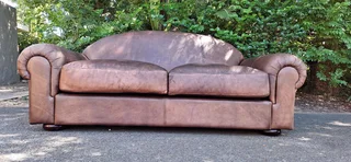 WEYLANDTS Retro Old Skool Styled 2 seater Leather KUDU Couch Hazelnut Brown 190cm
