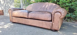 WEYLANDTS Retro Old Skool Styled 2 seater Leather KUDU Couch Hazelnut Brown 190cm