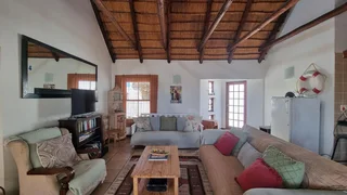 Self Catering Fishermans Cottage- Dwarskersbos- 3 min walk to Beach- Estate Swimming pool