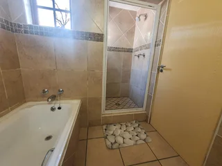 Self Catering Fishermans Cottage- Dwarskersbos- 3 min walk to Beach- Estate Swimming pool