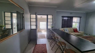 2026 Student House-Ladies Only-Fully Furnished/Serviced - Large Room with Ensuite