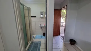 2026 Student House-Ladies Only-Fully Furnished/Serviced - Large Room with Ensuite