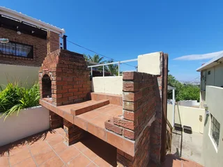 Share A Villa-Large Room with ensuite-Fully furnished and Serviced 4 Single Professional