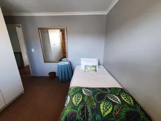 2026 Student House Share-Male Only-3 rooms available -Fully Furnished/Serviced