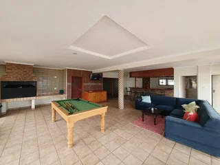 Upmarket Fully Furnished And Serviced 4 Single Professionals -Large Room with Ensuite