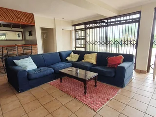 Upmarket Fully Furnished And Serviced 4 Single Professionals -Large Room with Ensuite