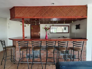 Upmarket Fully Furnished And Serviced 4 Single Professionals -Large Room with Ensuite