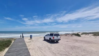 Self Catering Fishermans Cottage- Dwarskersbos- 3 min walk to Beach- Estate Swimming pool