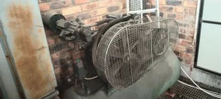 7.5 kw Compressor Ingersol Rand - Used but excellent working condition