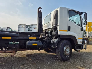 2022 Isuzu FVZ1400 15 ton Hooklift Truck