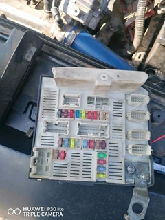 Renault fusebox fixing while you wait