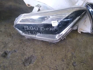 Isuzu D Max Headlight R/H Side whatsapp 0604363316