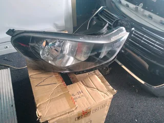 Hyundai I10 Headlight Normal right hand side whatsapp 0604363316