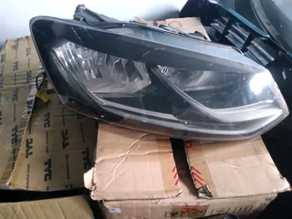 Right-side headlight Volkswagen Polo Mk 6 (2010-2014 model for Sale whatsapp 0604363316