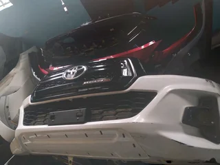 WhatsApp 0604363316 Toyota Hilux GD-6 legend 50 front Bumper For Sale