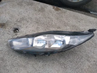 Whatsapp 0604363316 Ford Fiesta sti Headlight for Sale
