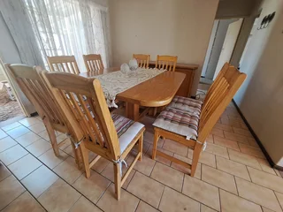 Dining room table & chair