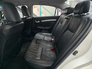 2016 Honda Civic 1.8 EXECUTIVE Sedan