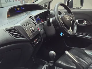 2016 Honda Civic 1.8 EXECUTIVE Sedan