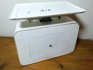 Vintage Kitchen Scale (Price Includes Postage)