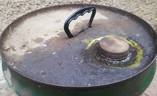 Vintage WM Penn Red Heart Motor Oil Can