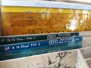 Vintage Uno Stencil Tin (Price Includes Postage)