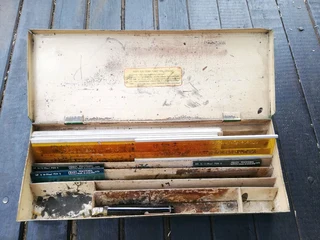 Vintage Uno Stencil Tin (Price Includes Postage)