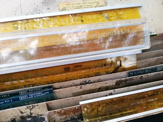 Vintage Uno Stencil Tin (Price Includes Postage)