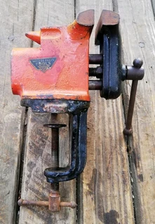 Millers Falls Bench Vise (Price Includes Postage)
